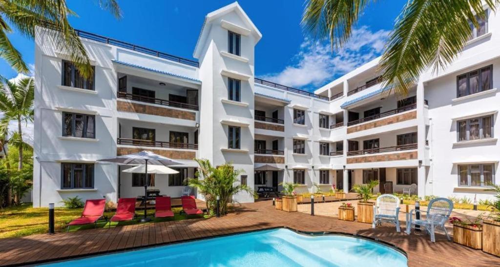 Sunkissed - Brand New Beach Apartment Located 50M From Beach Flic en Flac Exterior photo